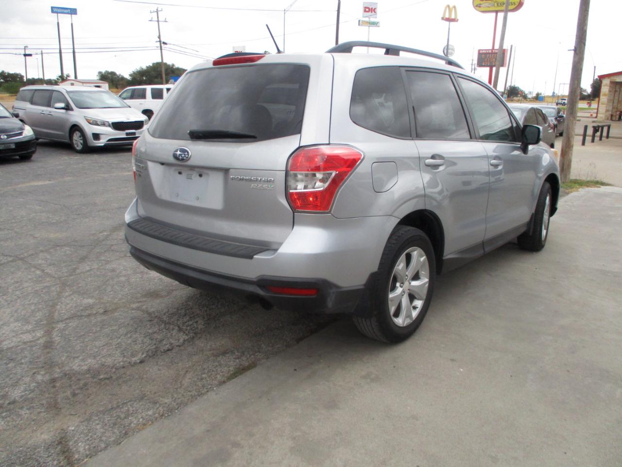 Subaru Forester photo 5