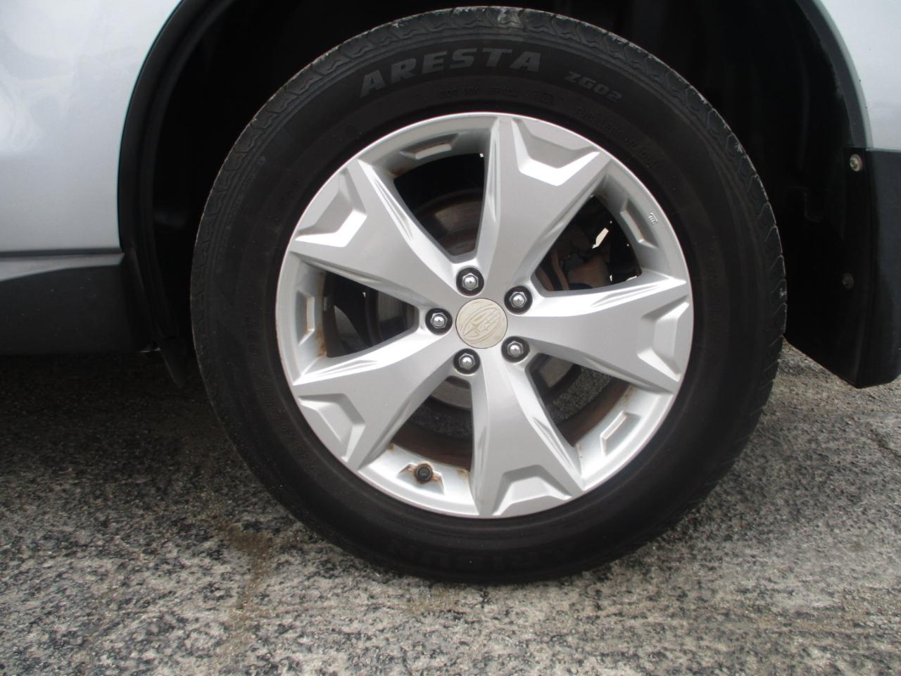 Subaru Forester photo 9