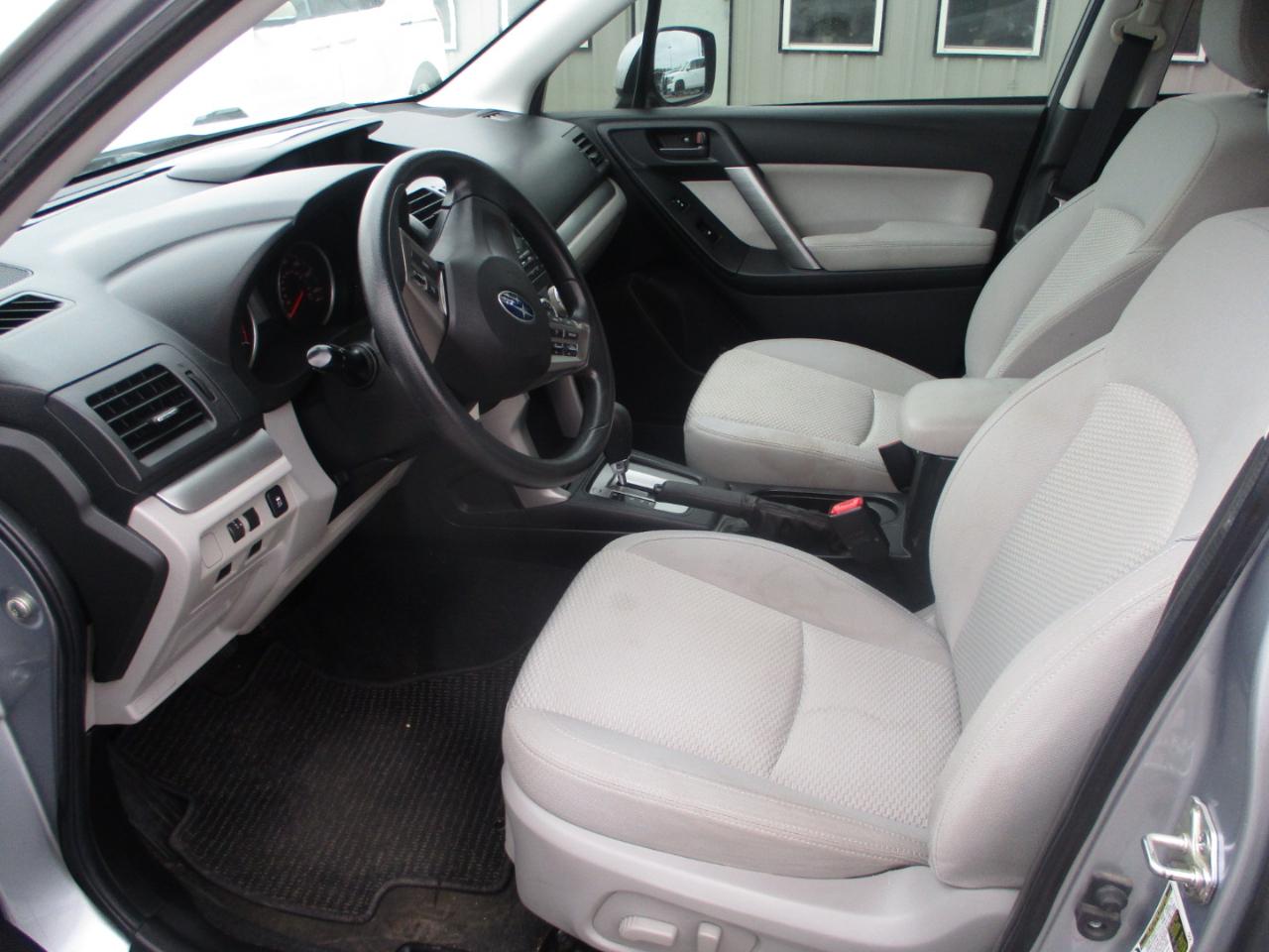 Subaru Forester photo 12