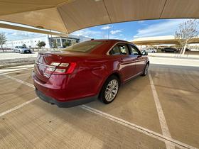 Ford Taurus 4dr Sdn Limited FWD 2015