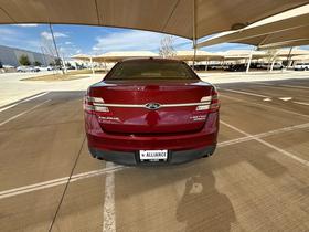 Ford Taurus 4dr Sdn Limited FWD 2015