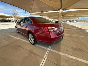 Ford Taurus 4dr Sdn Limited FWD 2015