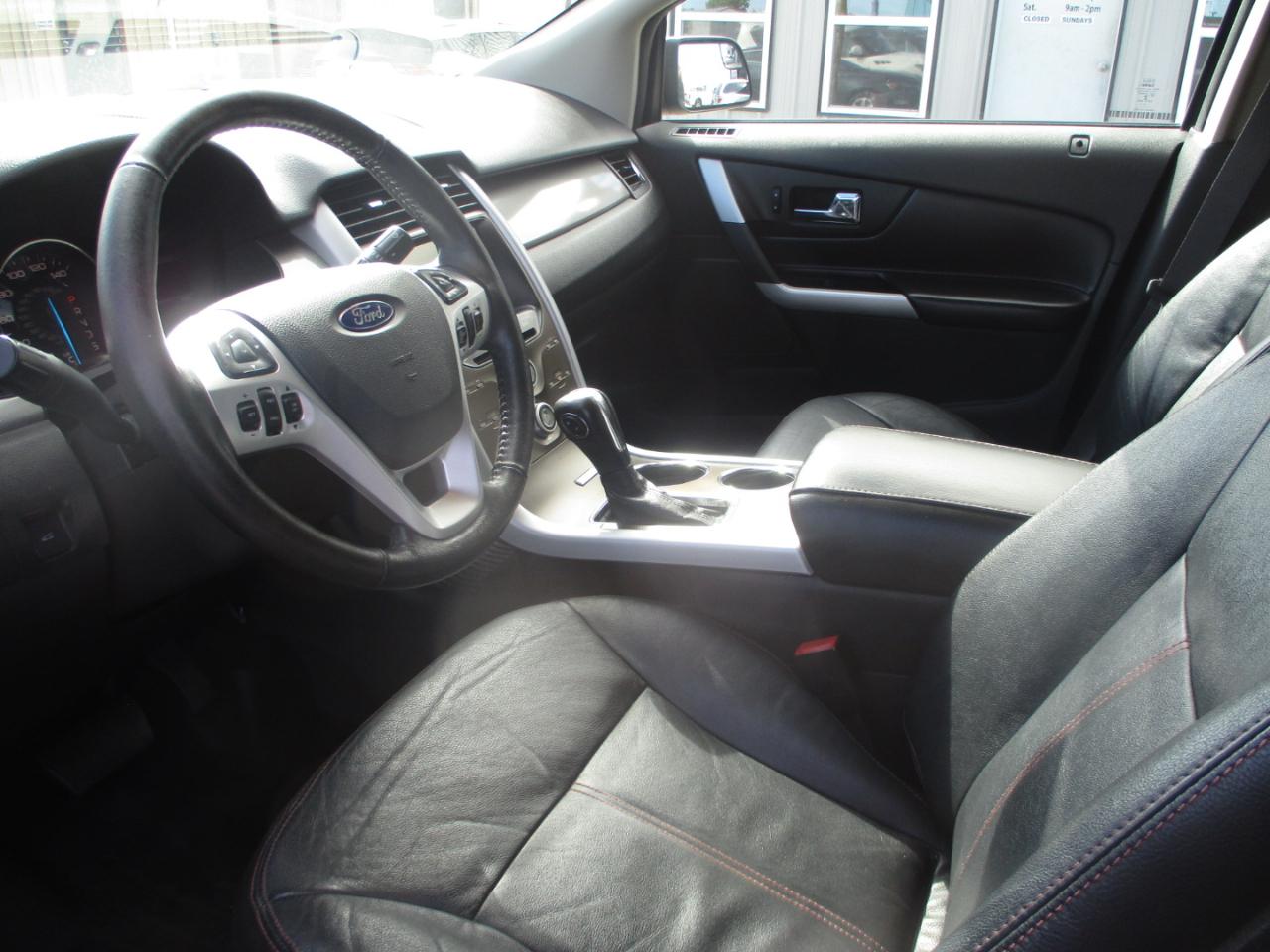 Ford Edge photo 11
