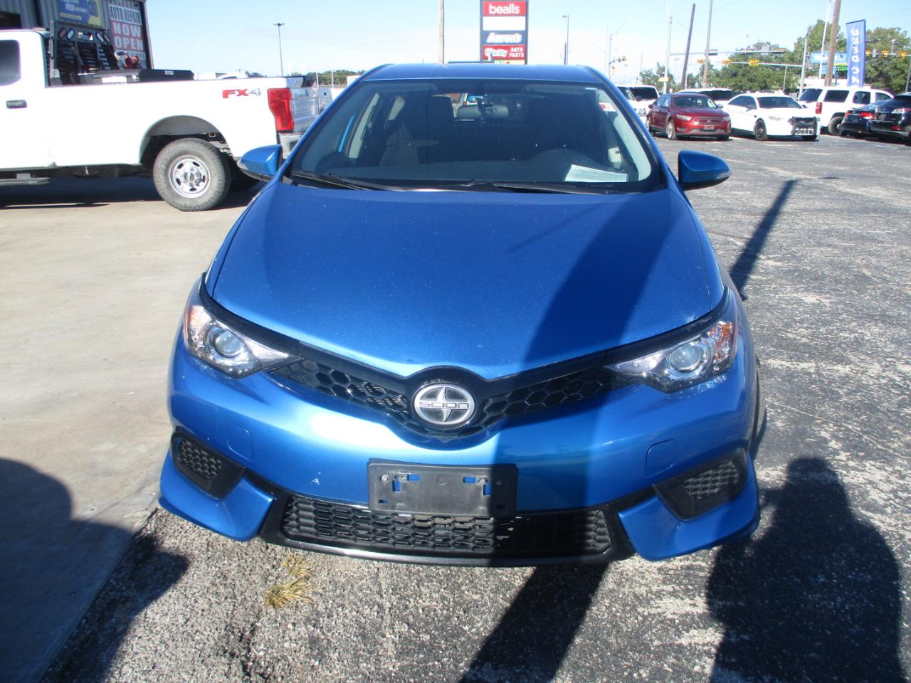 Scion iM photo 2
