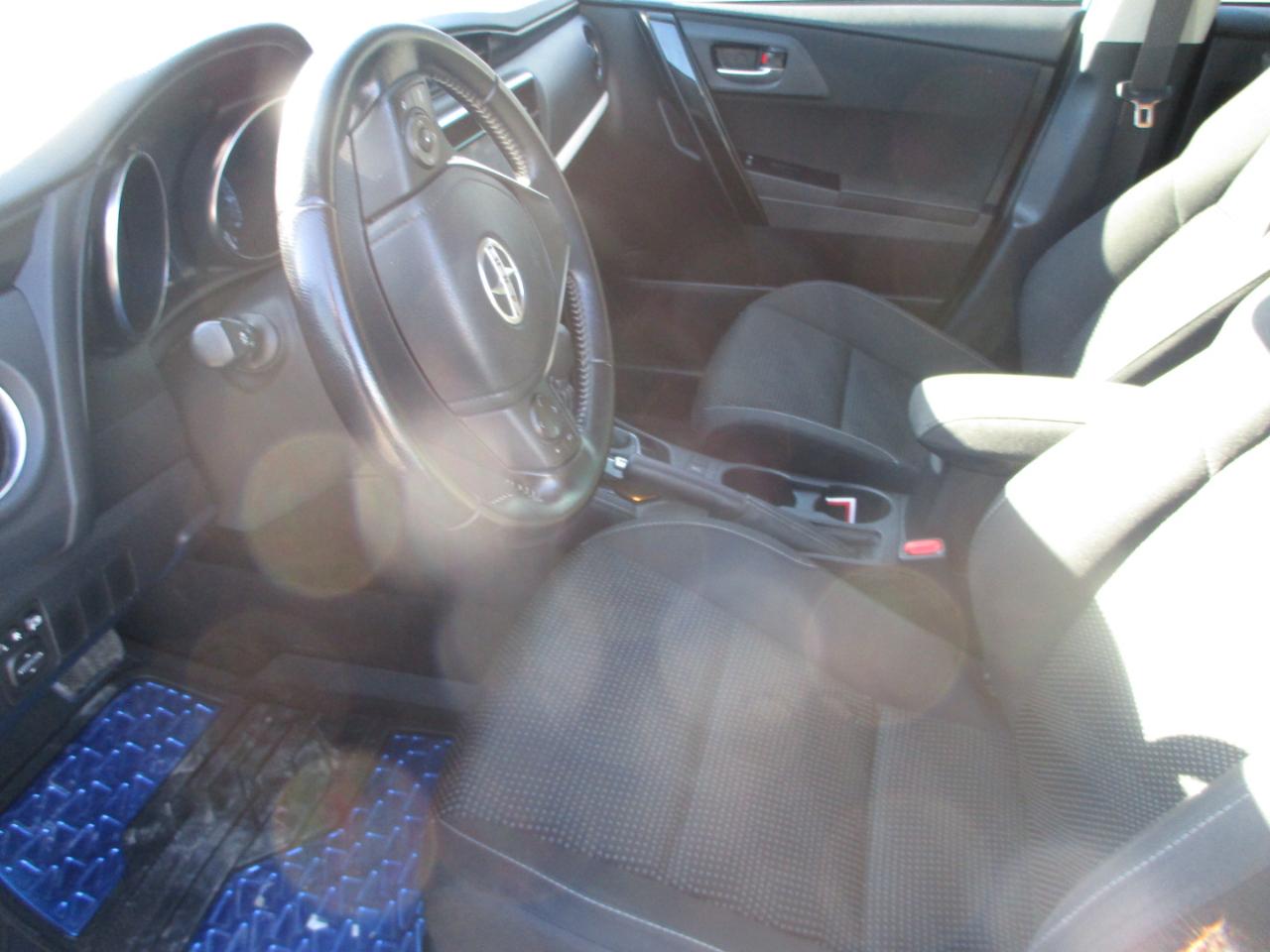 Scion iM photo 13
