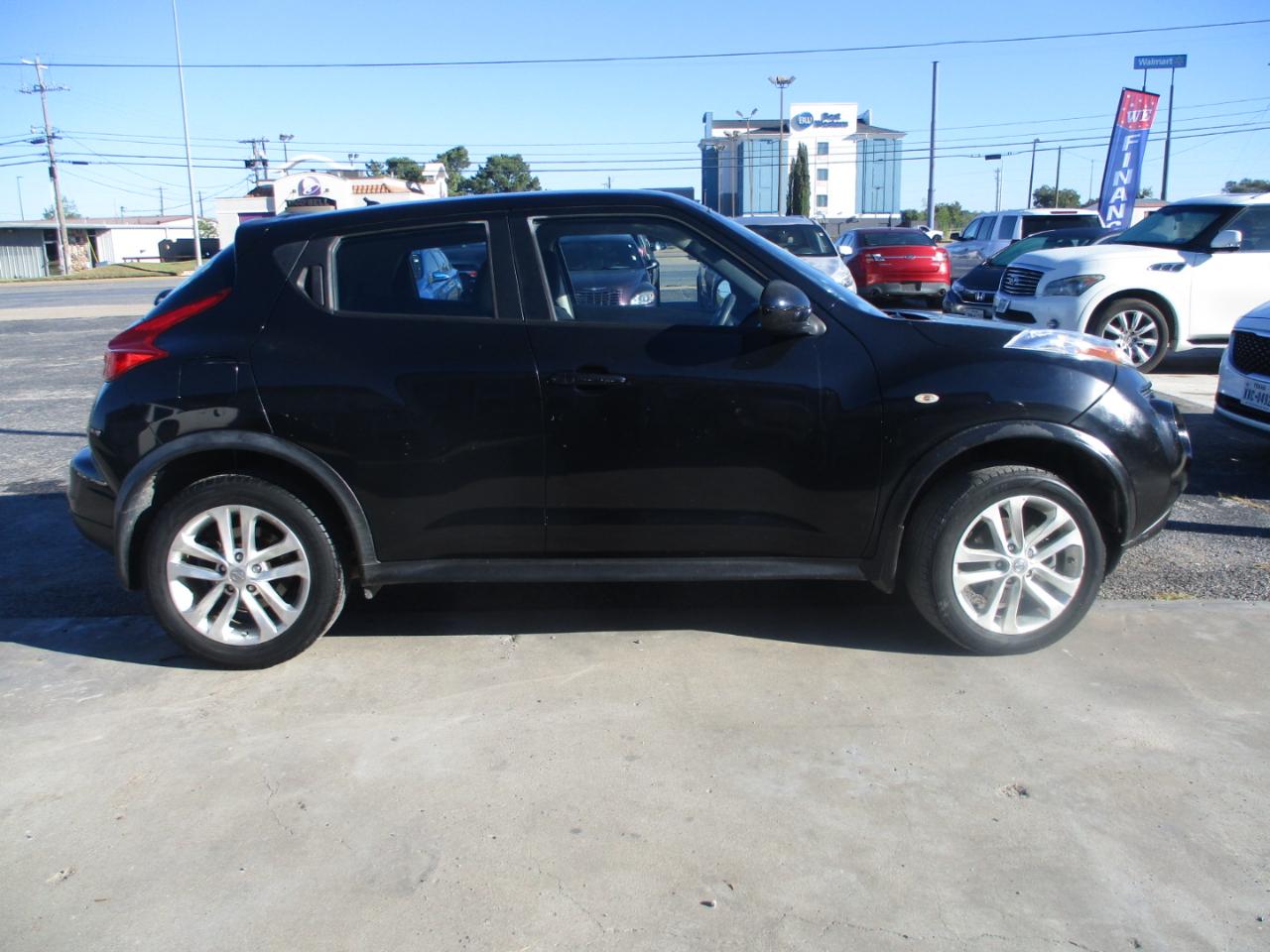 Nissan Juke 5dr Wgn CVT S FWD 2013