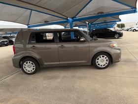 Scion xB 5dr Wgn Man (Natl) 2012