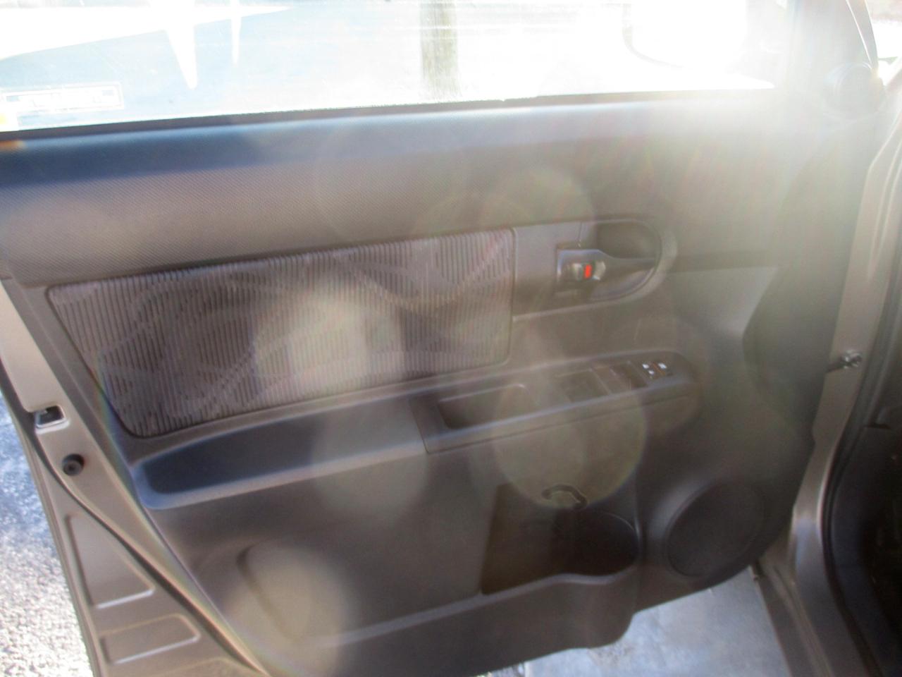 Scion xB 5dr Wgn Man (Natl) 2012