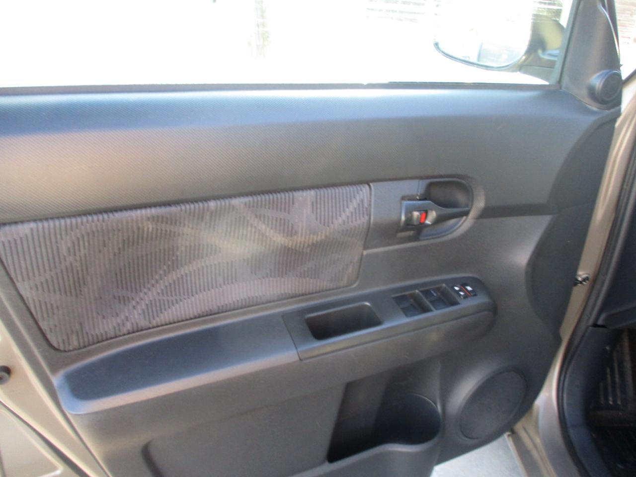 Scion xB 5dr Wgn Man (Natl) 2012
