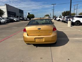 Ford Focus 4dr Sdn SE 2009