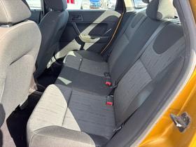 Ford Focus 4dr Sdn SE 2009