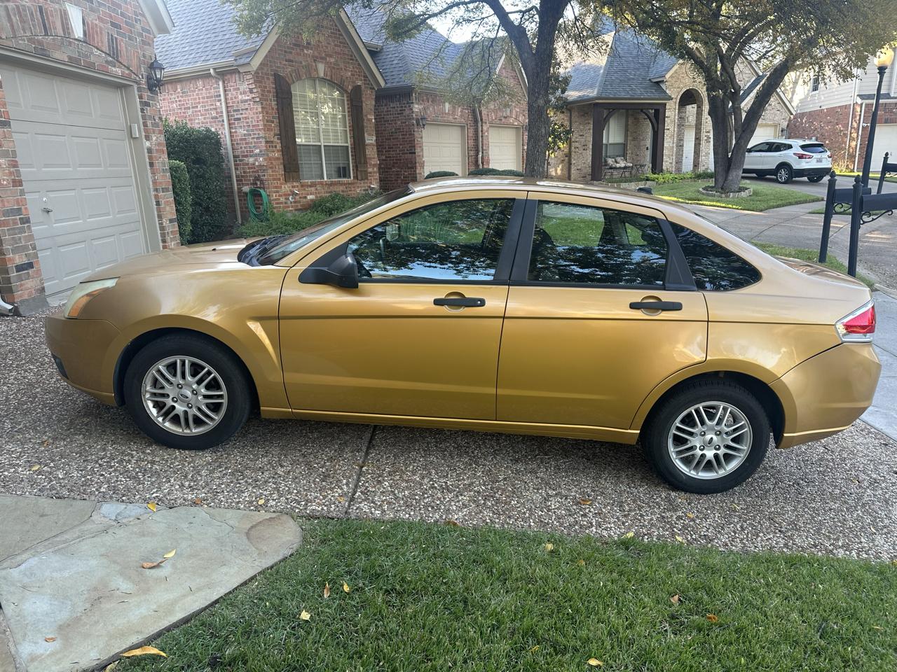 Ford Focus 4dr Sdn SE 2009