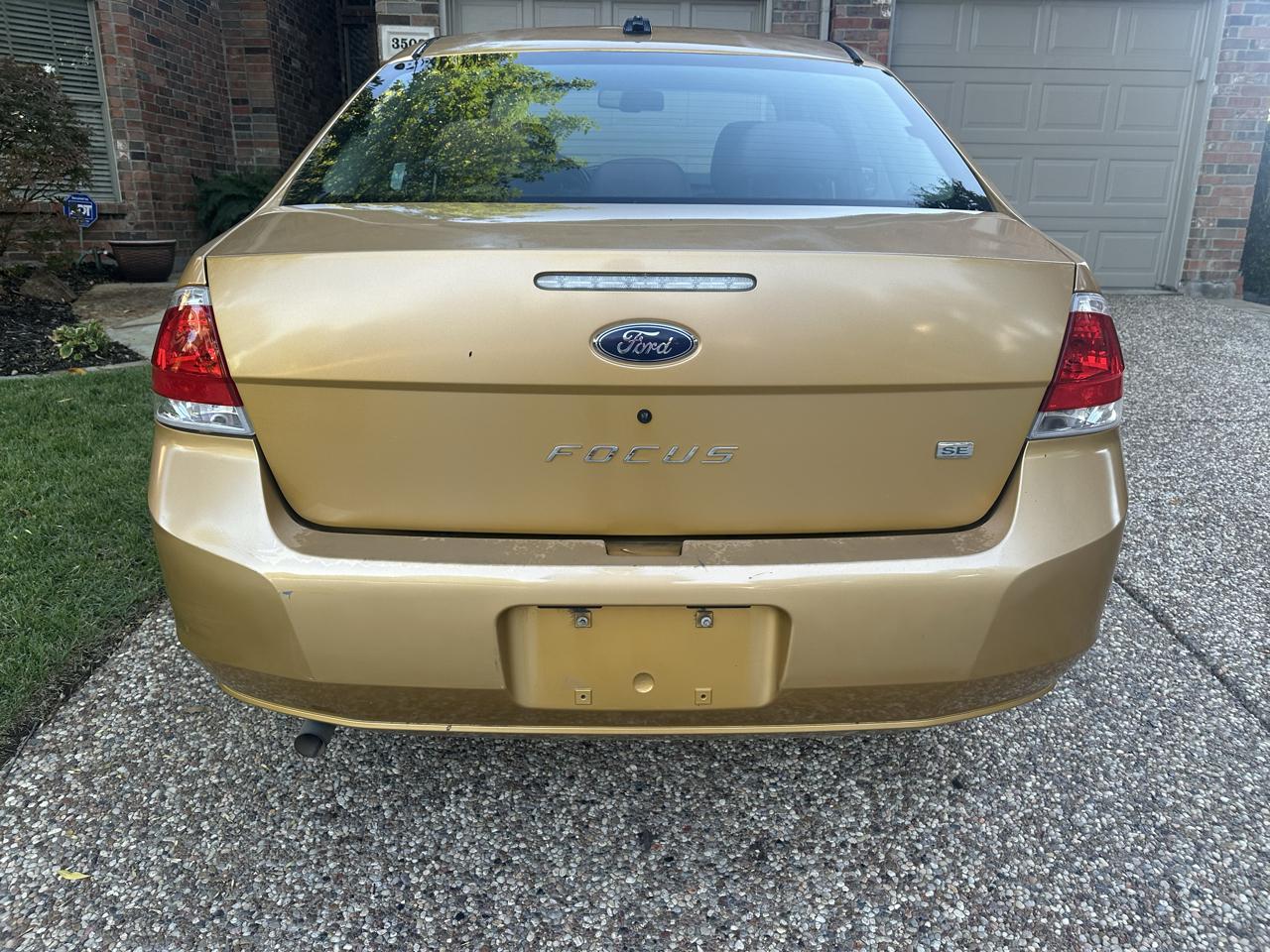 Ford Focus 4dr Sdn SE 2009