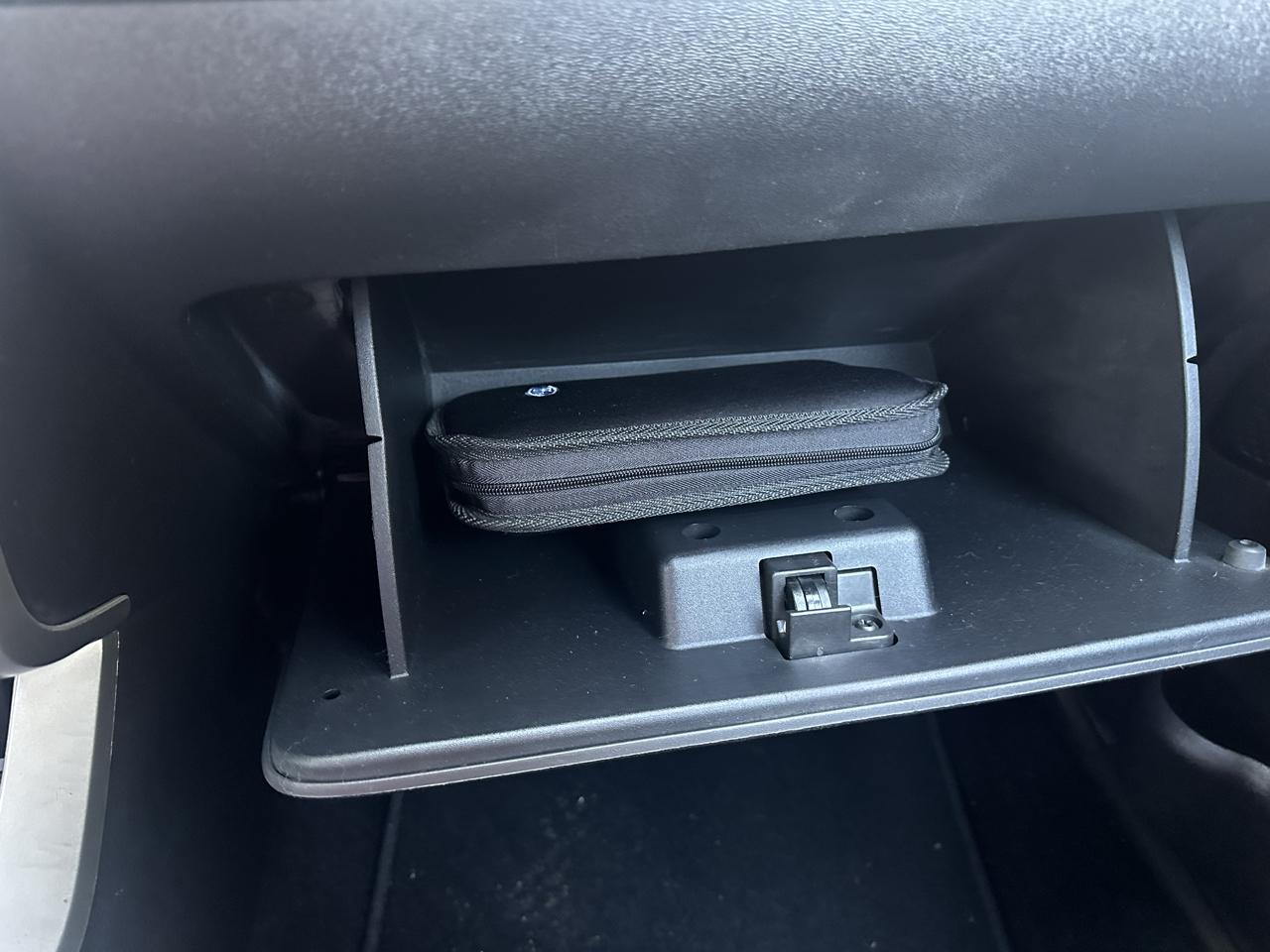 Ford Focus 4dr Sdn SE 2009