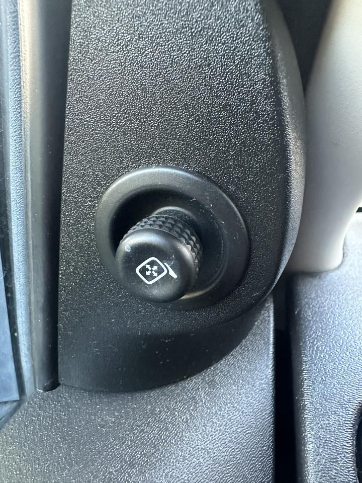 Ford Focus 4dr Sdn SE 2009