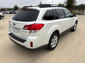 Subaru Outback 4dr Wgn H4 Auto 2.5i Limited 2012