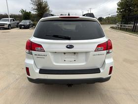 Subaru Outback 4dr Wgn H4 Auto 2.5i Limited 2012