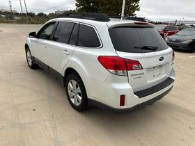 Subaru Outback 4dr Wgn H4 Auto 2.5i Limited 2012