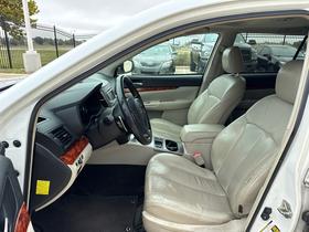 Subaru Outback 4dr Wgn H4 Auto 2.5i Limited 2012