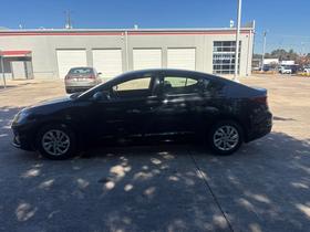 Hyundai Elantra SE 2020
