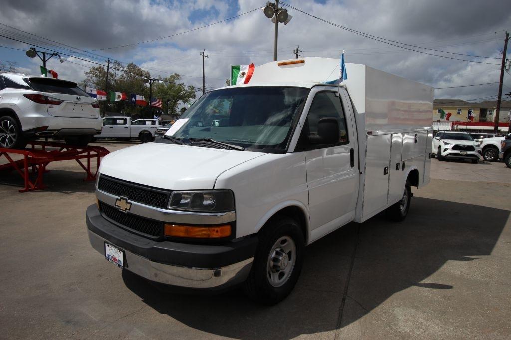 Chevrolet Express G3500 139" 2015