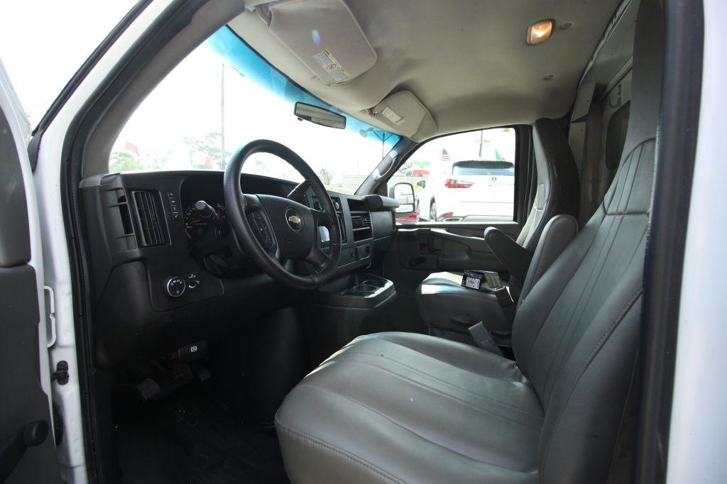 Chevrolet Express G3500 139" 2015