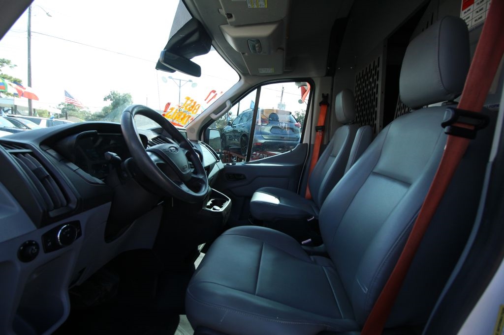 Ford Transit 150 Van Med. Roof w/Sliding Pass. 148-in. WB 2017 Ford Transit 150 Van Med. Roof w/Sliding Pass. 148-in. WB 2017