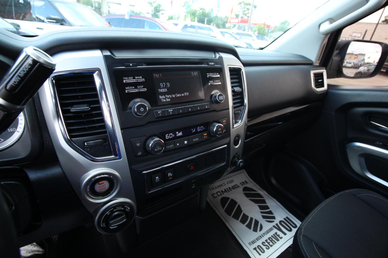 Nissan Titan 4WD 2017
