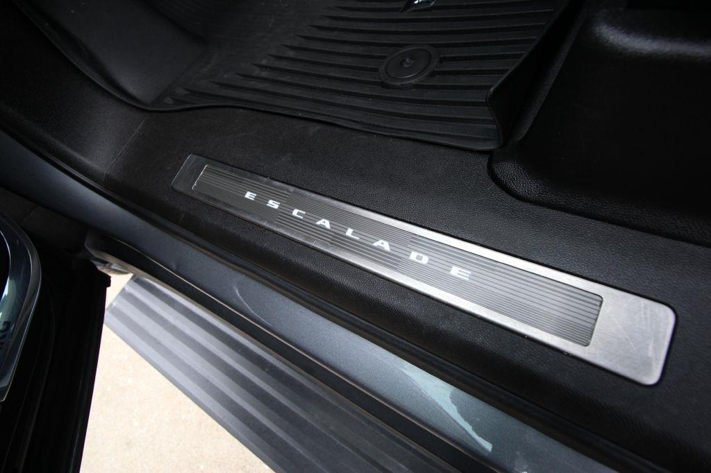 Cadillac Escalade Sport Platinum AWD 2021