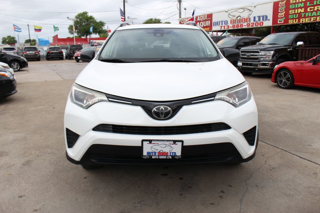Toyota RAV4 LE FWD 2017 Toyota RAV4 LE FWD 2017