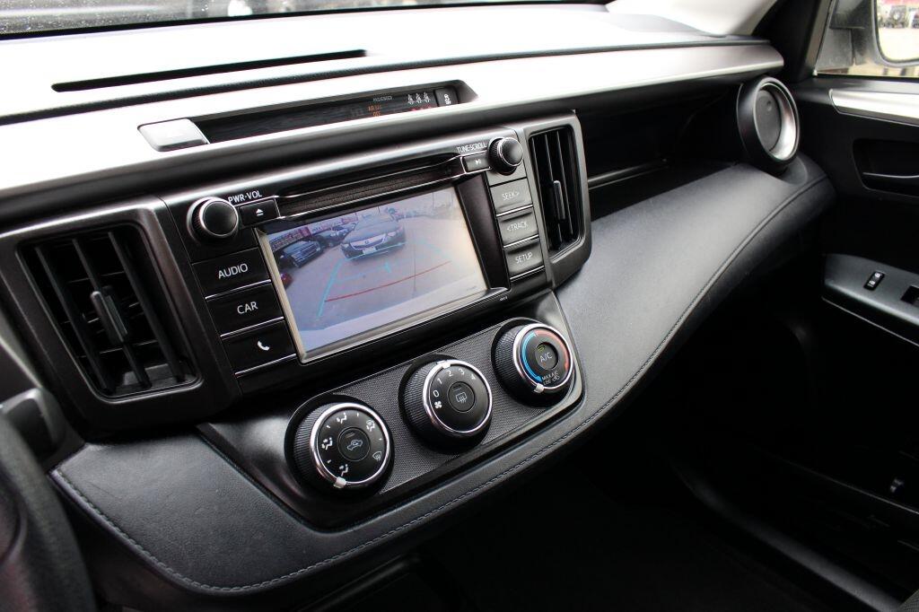 Toyota RAV4 LE FWD 2017 Toyota RAV4 LE FWD 2017