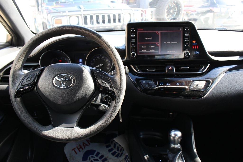 Toyota C-HR XLE 2019
