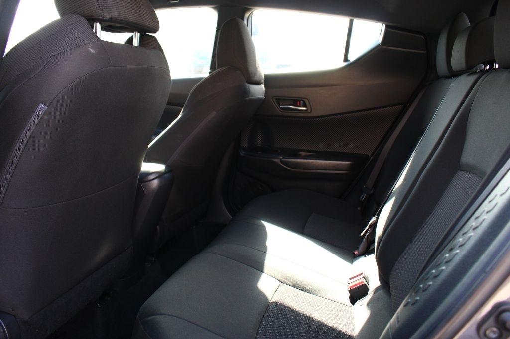 Toyota C-HR XLE 2019