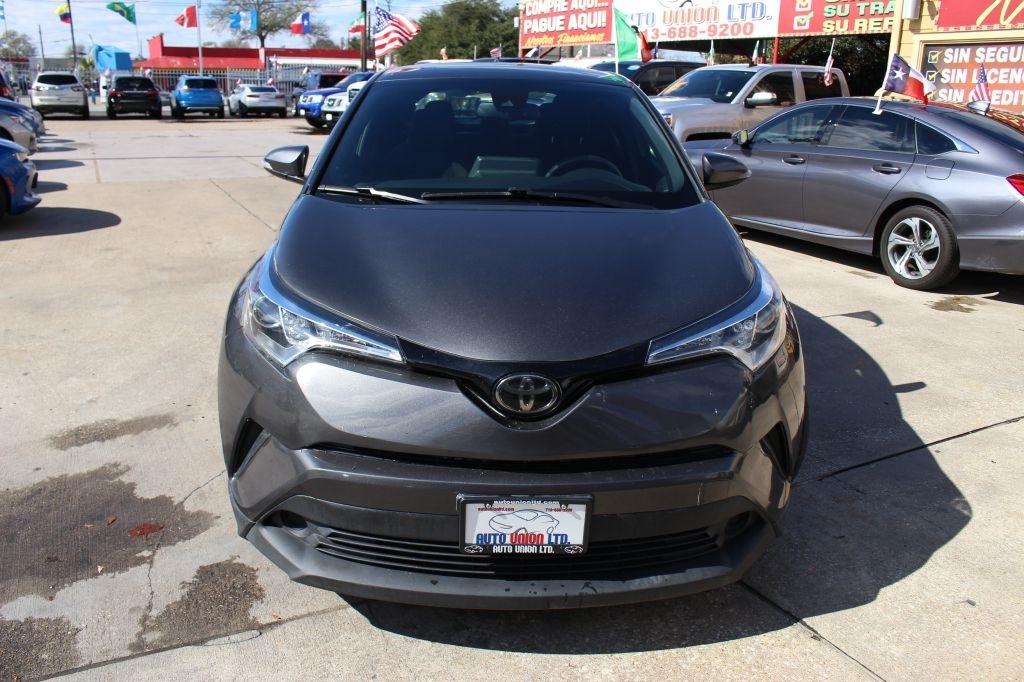 Toyota C-HR XLE 2019