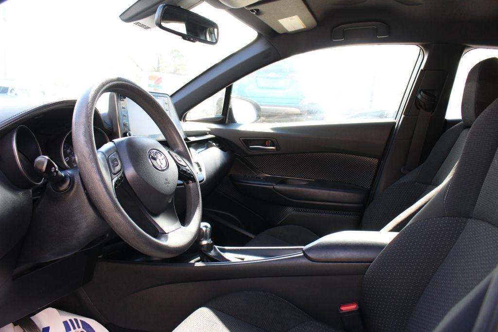 Toyota C-HR XLE 2019