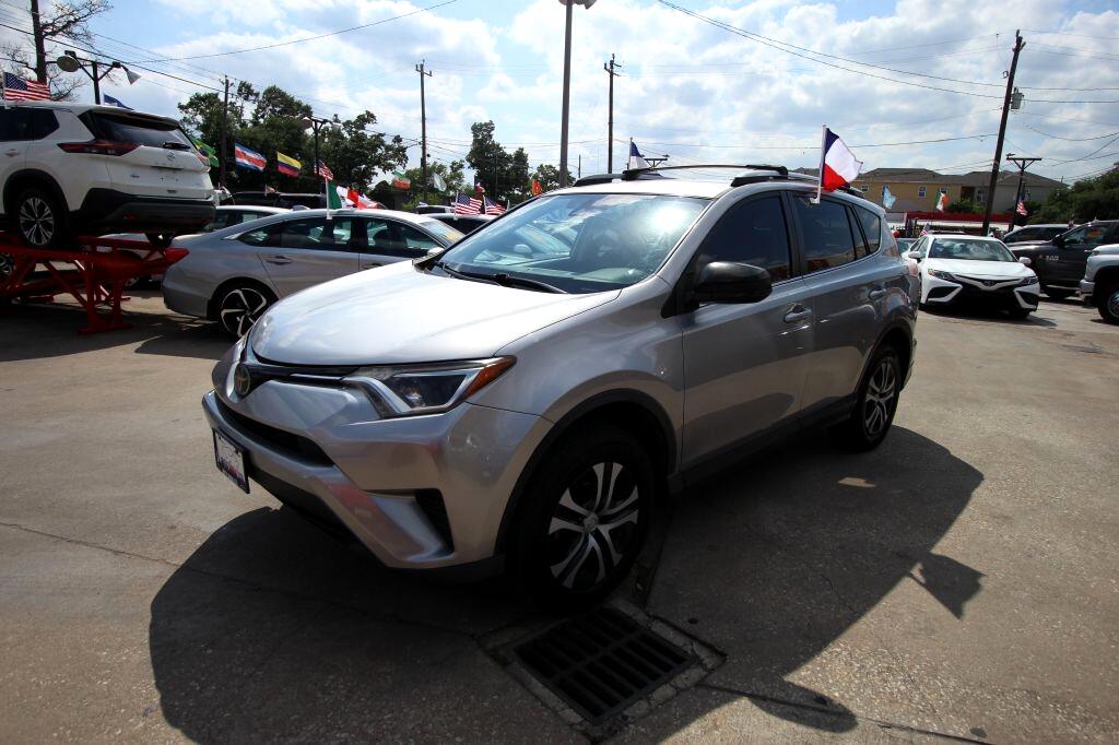 Toyota RAV4 LE FWD 2018 Toyota RAV4 LE FWD 2018