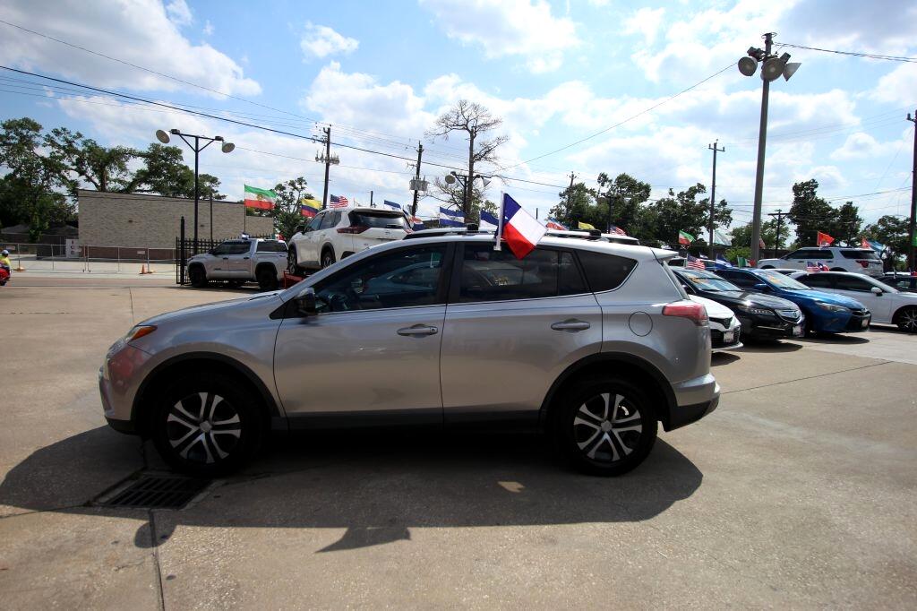 Toyota RAV4 LE FWD 2018 Toyota RAV4 LE FWD 2018