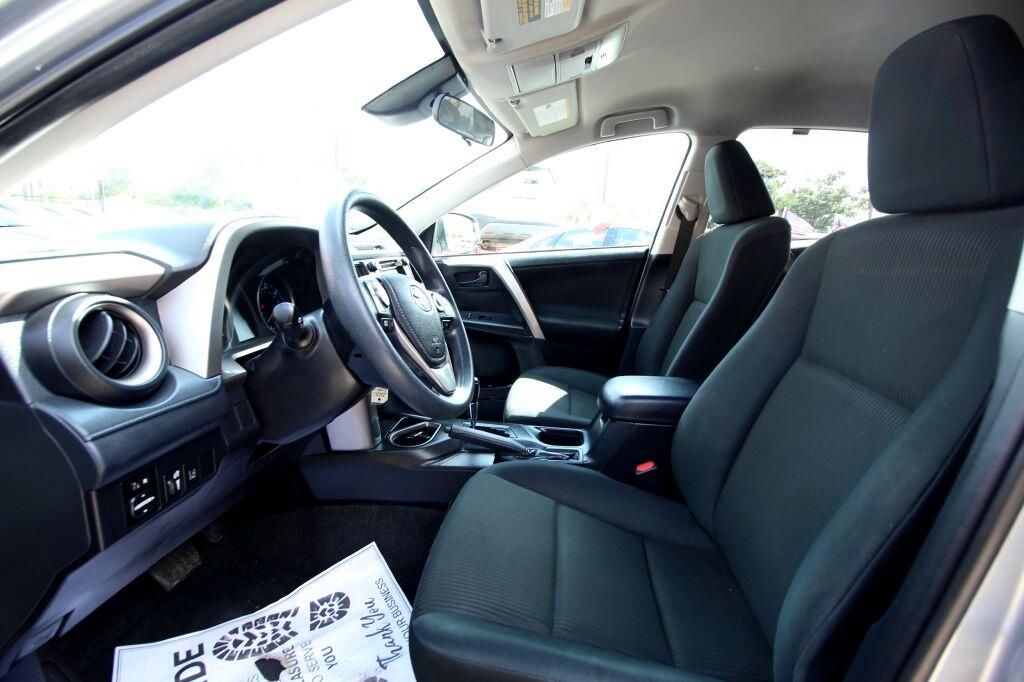 Toyota RAV4 LE FWD 2018 Toyota RAV4 LE FWD 2018