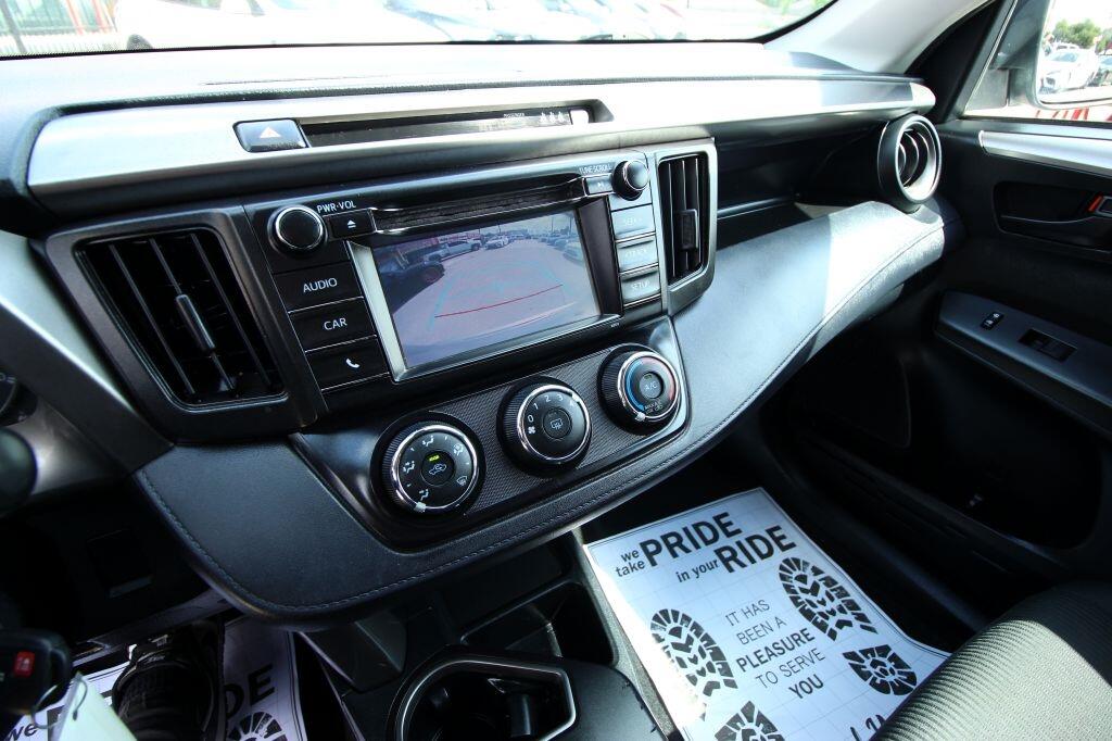 Toyota RAV4 LE FWD 2018 Toyota RAV4 LE FWD 2018