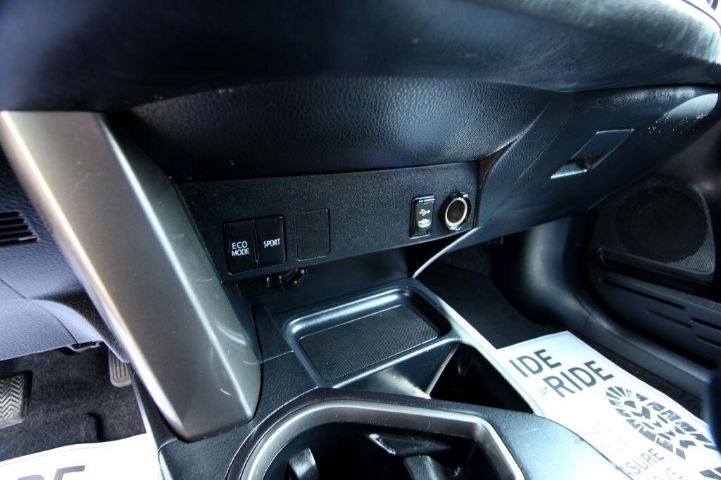 Toyota RAV4 LE FWD 2018 Toyota RAV4 LE FWD 2018