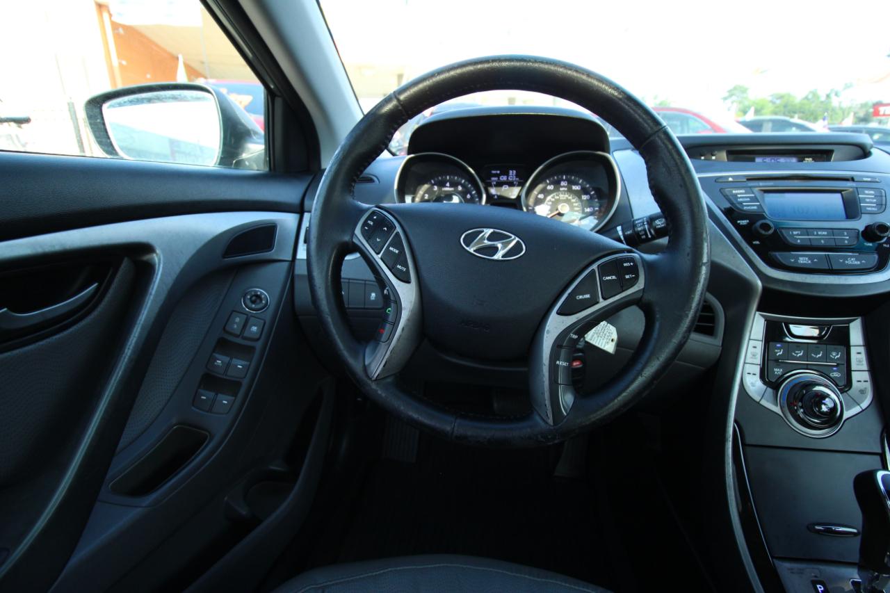 Hyundai Elantra GLS M/T 2013