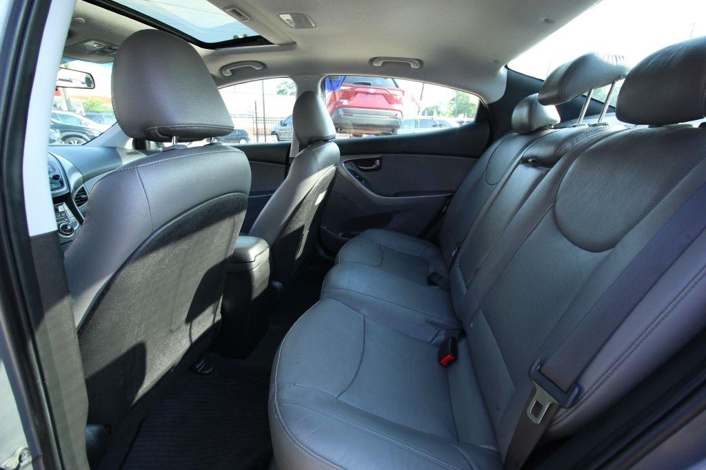 Hyundai Elantra GLS M/T 2013