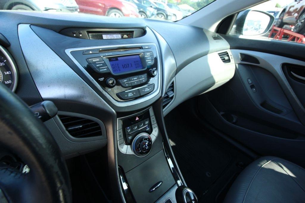 Hyundai Elantra GLS M/T 2013