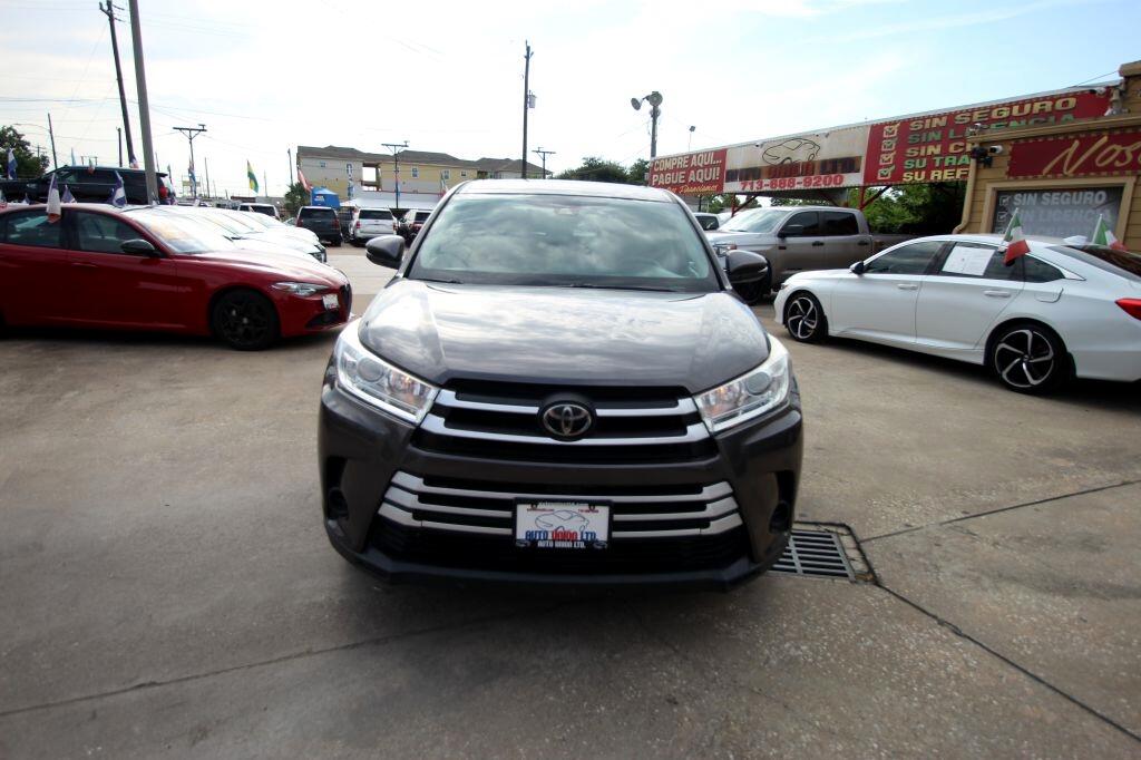 Toyota Highlander LE Plus FWD V6 2019 Toyota Highlander LE Plus FWD V6 2019