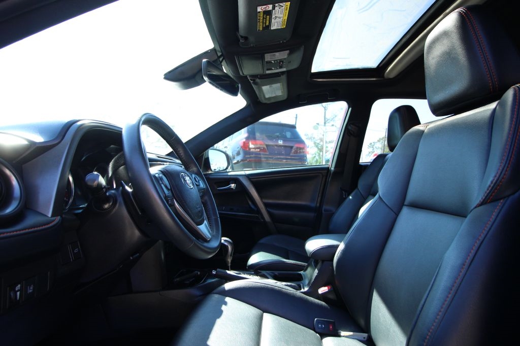 Toyota RAV4 SE FWD 2017 Toyota RAV4 SE FWD 2017