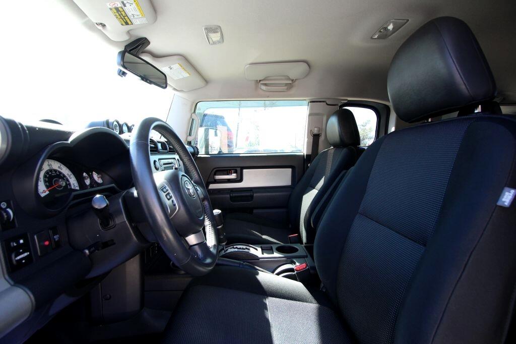 Toyota FJ Cruiser 2WD 2012 Toyota FJ Cruiser 2WD 2012