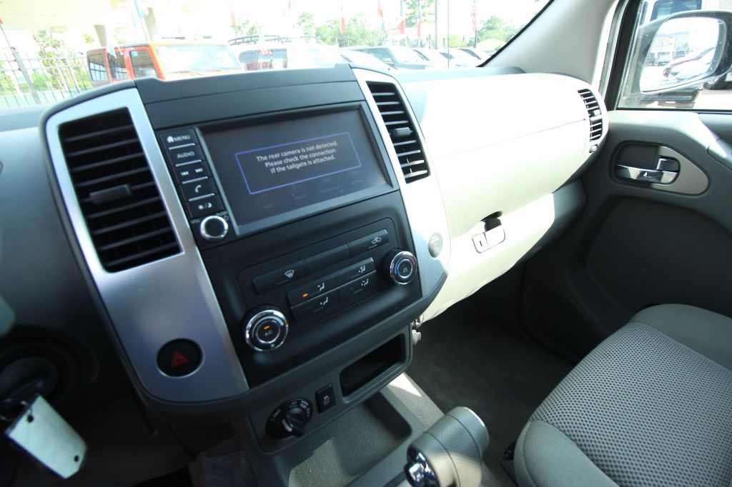 Nissan Frontier SL Crew Cab 5AT 4WD 2019 Nissan Frontier SL Crew Cab 5AT 4WD 2019