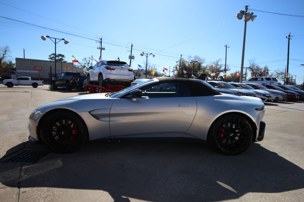 Aston Martin Vantage Roadster 2022