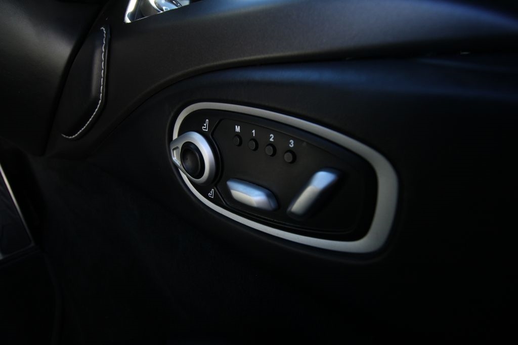 Aston Martin Vantage Roadster 2022