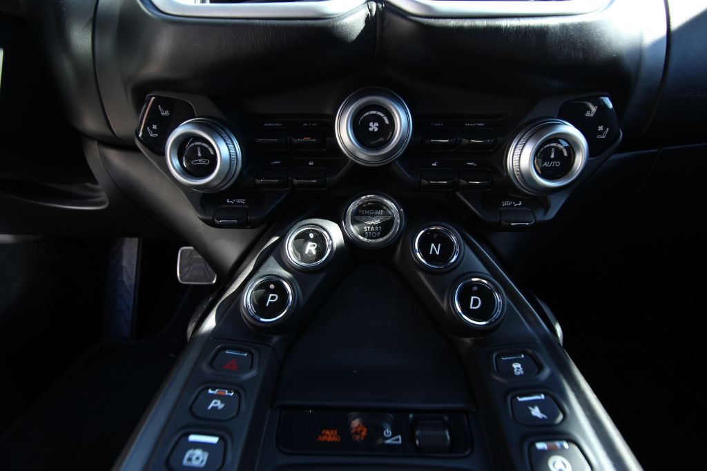 Aston Martin Vantage Roadster 2022